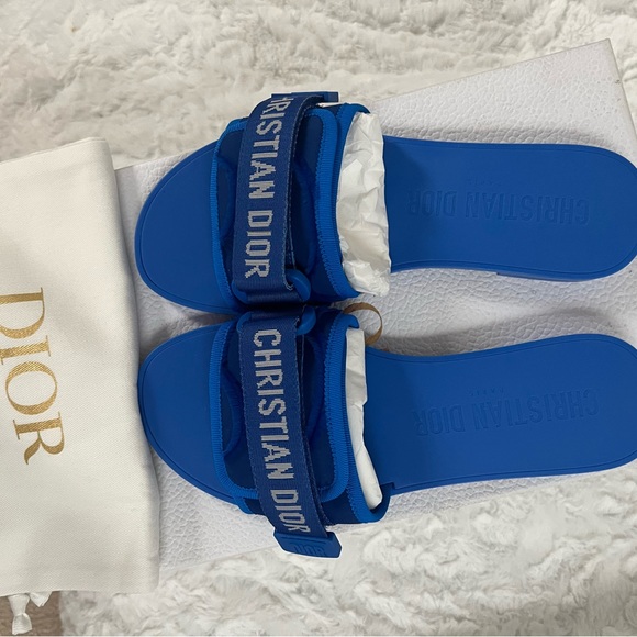 COPY - Christian Dior Revolution slides - Picture 2 of 4